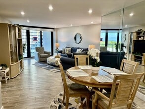 Building Photo - South Seas