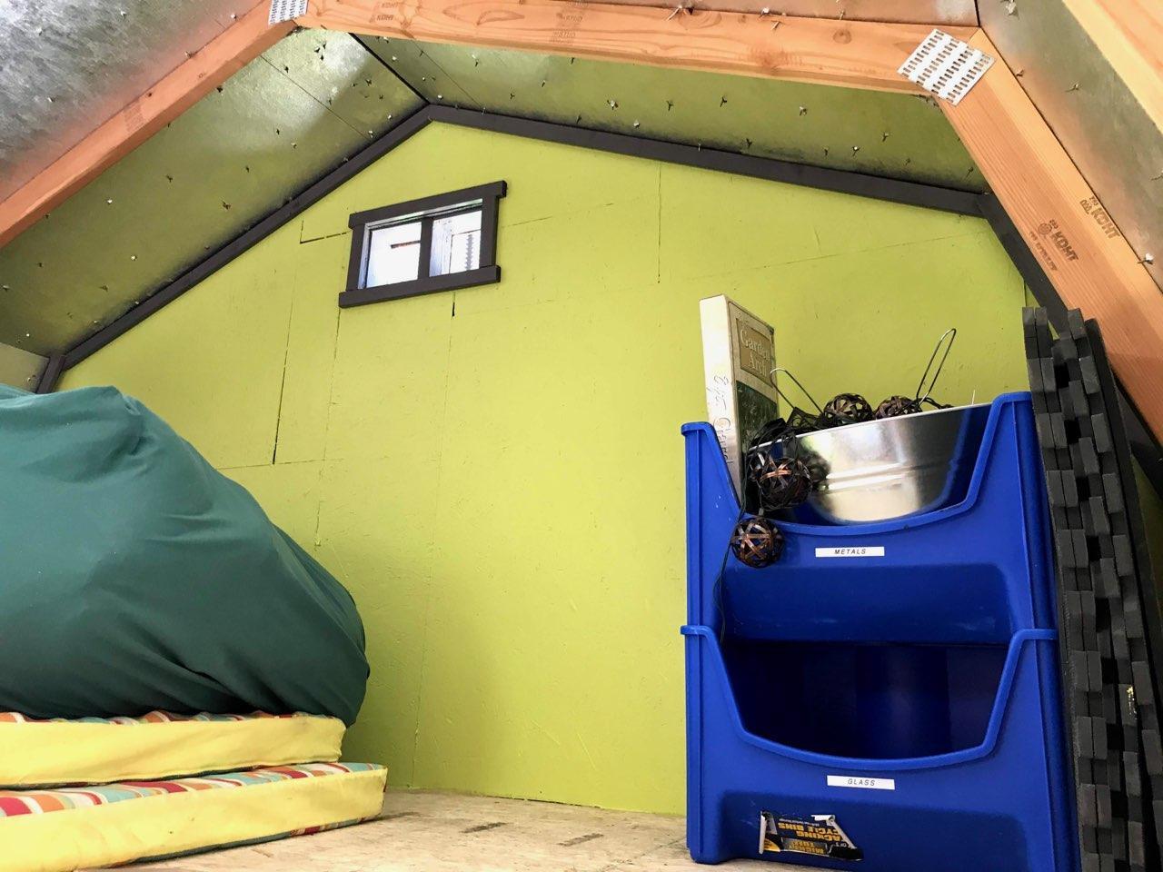 She shed - 2633 W Apperson Dr
