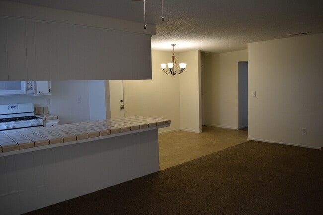 Building Photo - 4809 Millbrook Way