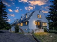Building Photo - 64 Gladden St