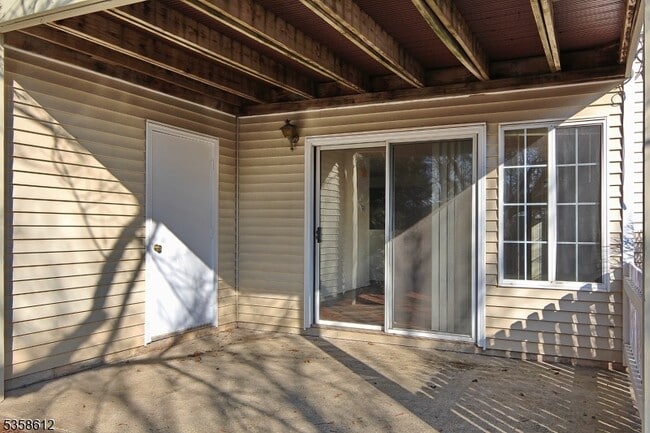 Building Photo - 87 Mayfield Rd