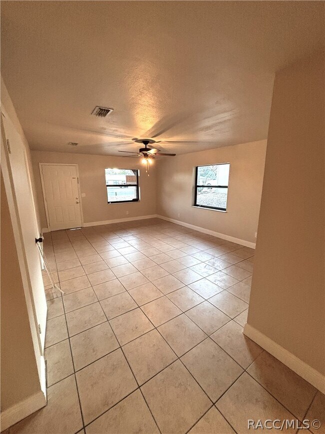 Building Photo - 1710 Tuttle St