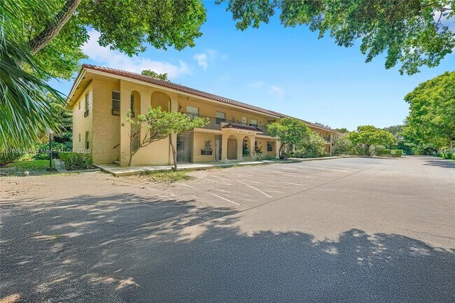 Primary Photo - 9158 NW 40th St