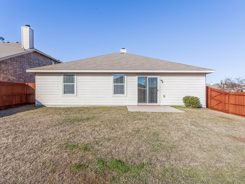 Building Photo - 506 Eisenhower Ln