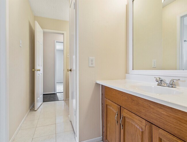 Building Photo - 8418 Lone Quail Dr