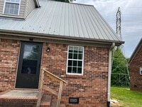 Building Photo - 710 Dixie St