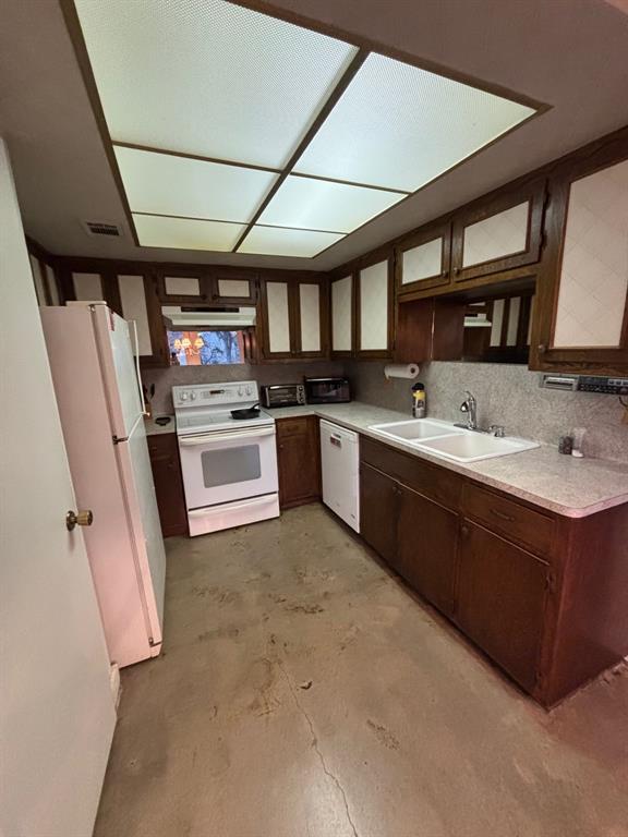 Building Photo - 7506 Downridge Dr