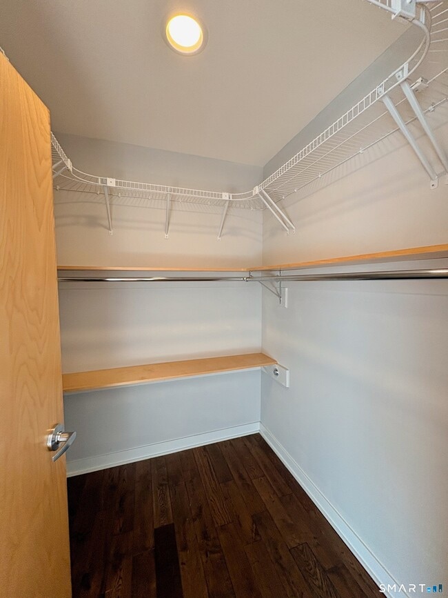 Building Photo - 33 N Water St