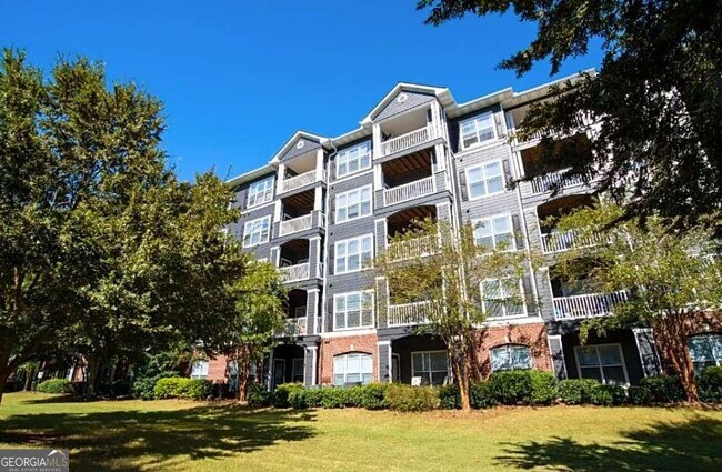 Building Photo - 2500 Shallowford Rd