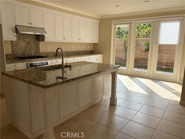 Building Photo - 66 Somerton