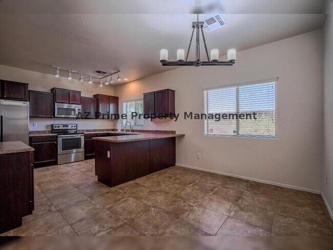 Building Photo - 10225 W Camelback Rd