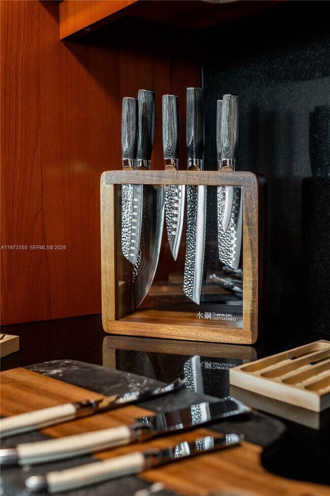 Building Photo - 1331 Brickell Bay Dr