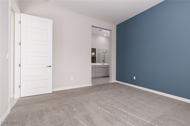 Building Photo - 929 Silverfir Ct