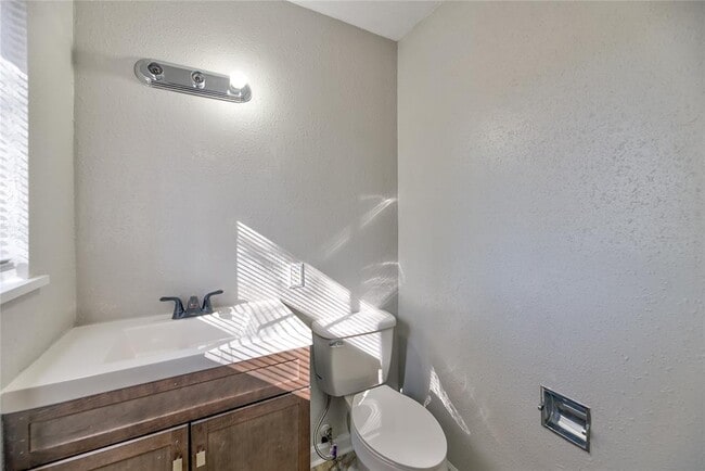 Building Photo - 160 Beeson Ave