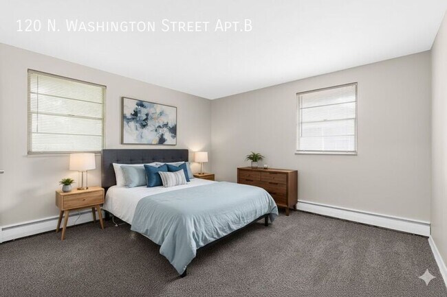 Building Photo - 120 N Washington St