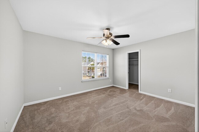 Building Photo - 4829 Hawkins Dr