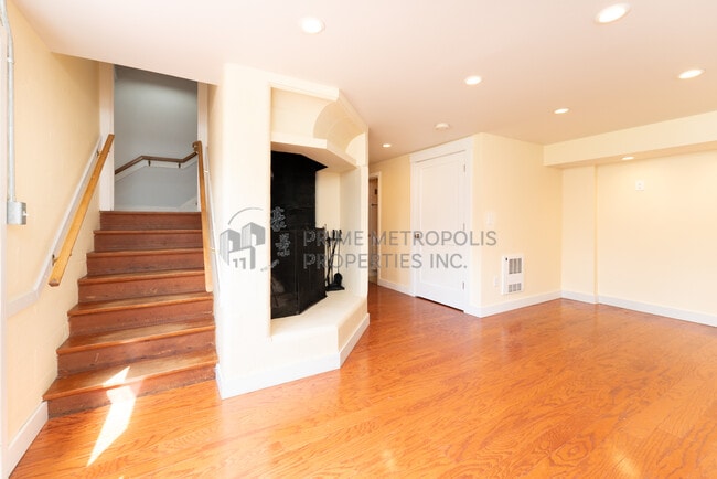 Building Photo - 7461 W Mercer Way