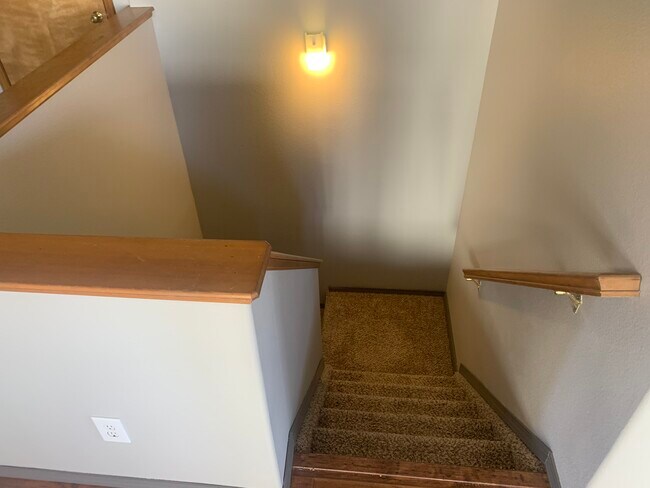 Building Photo - 5615 Marabou Way