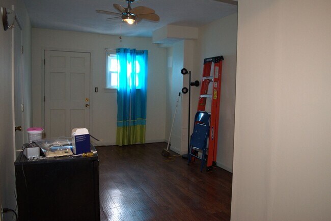 Building Photo - Great 3 Bed 2 Bath House!