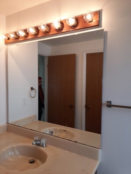 Building Photo - 3760 W 4875 S