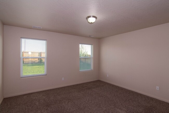 Building Photo - COMING SOON !! 4 Bed 2 bath 5 Mile Prairie newer home with open concept design