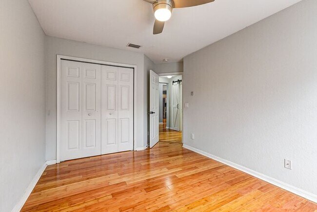 Building Photo - Spacious 4-Bedroom Home in Rivercrest, Riv...