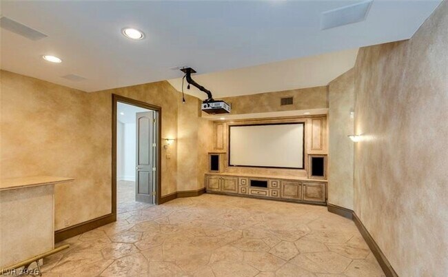 Building Photo - 7258 Loma Alta Cir