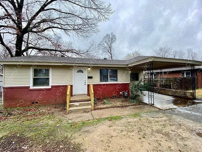 Building Photo - 63 Hill Ln