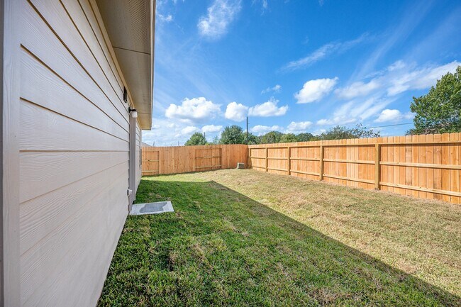 Building Photo - 1118 Millers Pass Dr