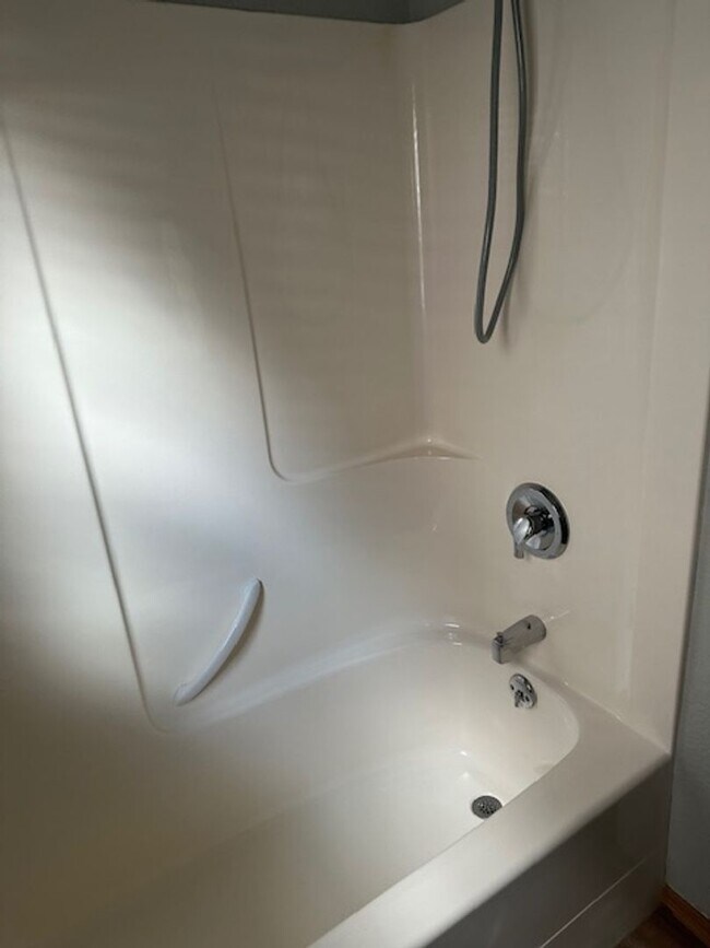 Building Photo - Beautiful House in Canyon Creek