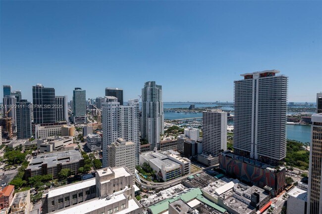 Building Photo - 151 SE 1st St