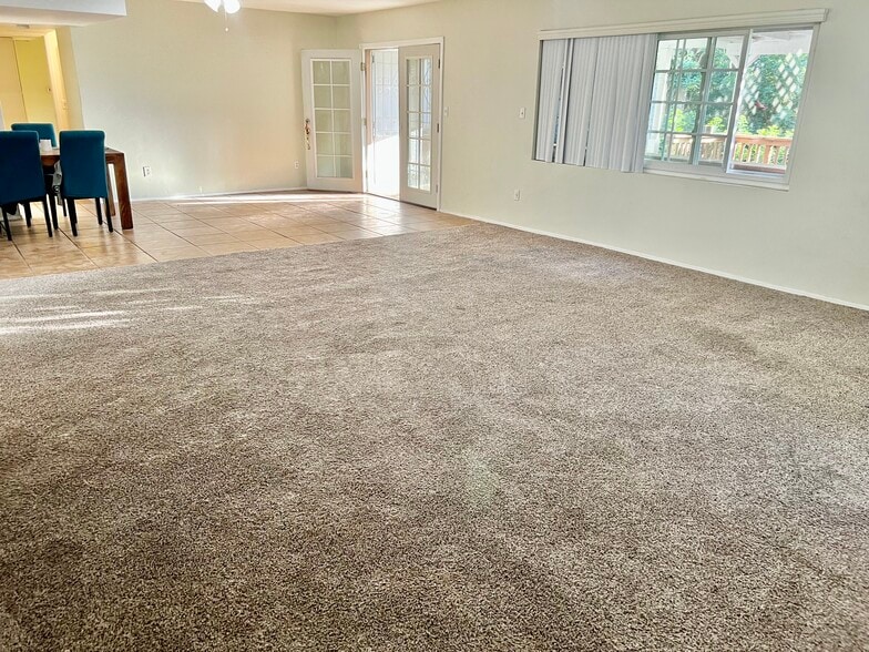 Living area - 4580 55th St