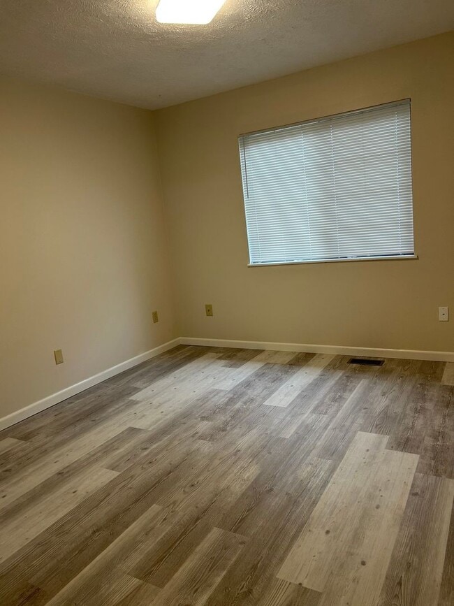 Building Photo - 1123 S 23rd St