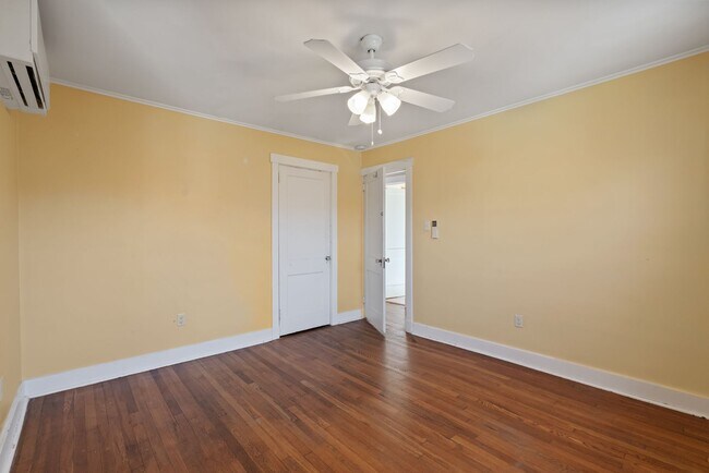 Building Photo - **Price reduction** Spacious 3-Bedroom Hom...