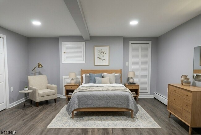 Building Photo - 136 Raritan Rd