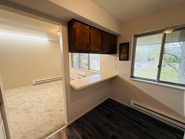 Building Photo - Spacious 2 Bedroom Hazelwood Apartment