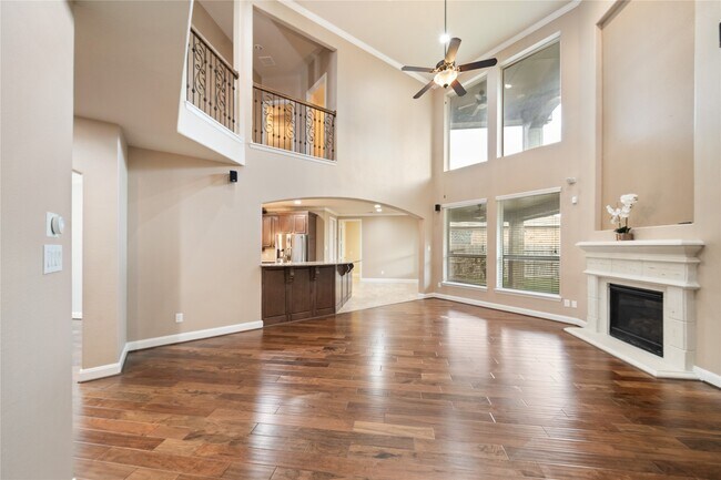 Building Photo - 10314 Radcliff Lake Dr