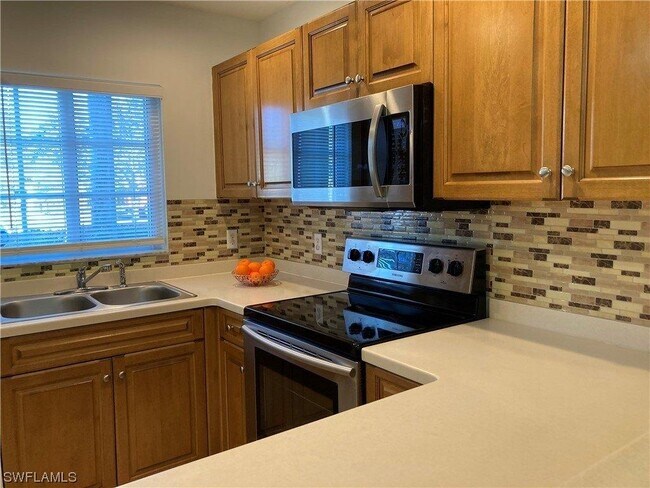 Building Photo - 9430 Ivy Brook Run