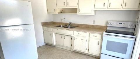 Building Photo - 330 Southwind Dr