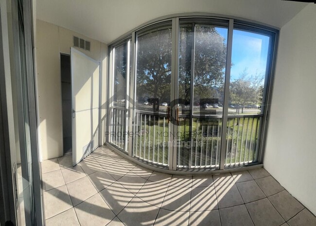 Building Photo - 12600 FL-5