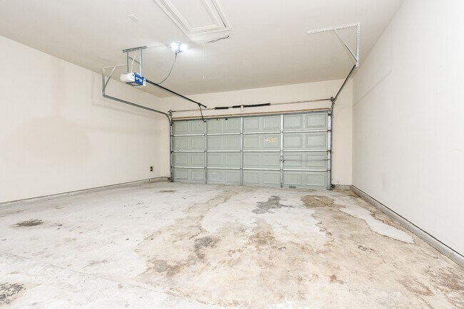 Building Photo - 9135 Edgeloch Dr