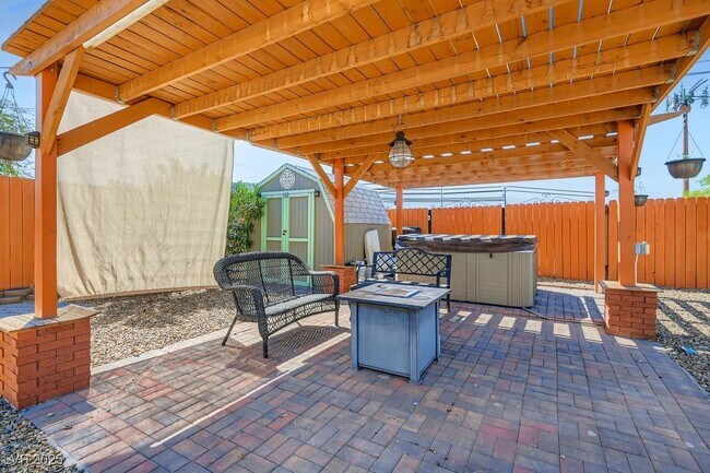 Building Photo - 419 Ilmenite Way