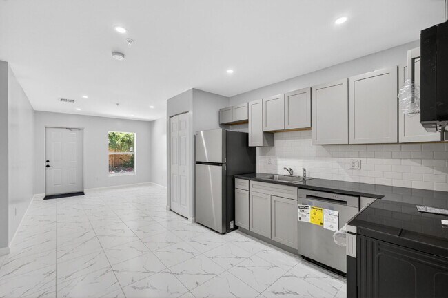 Building Photo - 3255 Avenue J