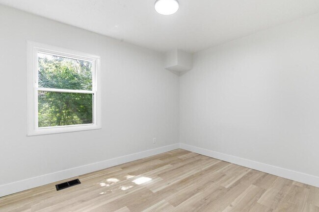 Building Photo - 4351 Redonda Ln