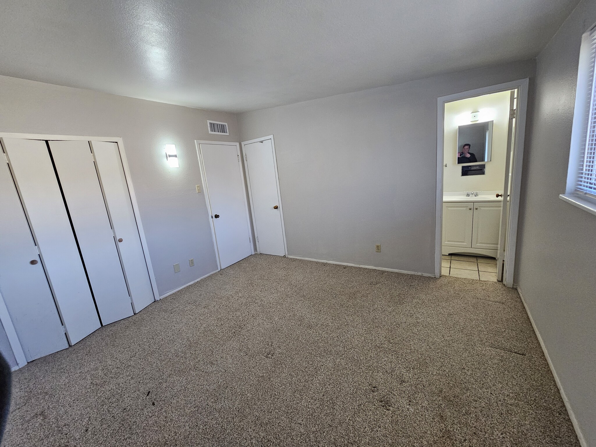 bedroom 1 with two closets - 2805 Emerald Dr