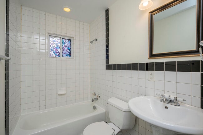 Building Photo - 649 Mitchell Ave