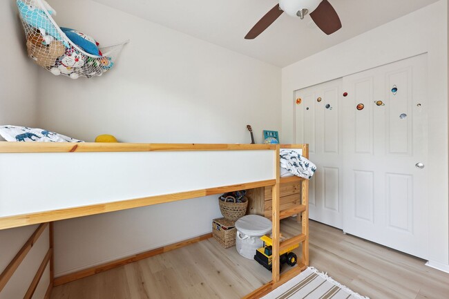 Building Photo - Spacious 3-Bedroom Home in Tumwater – Styl...