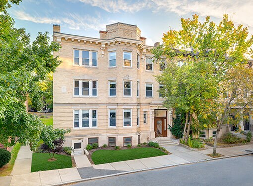 Building Photo - 17 Englewood Ave