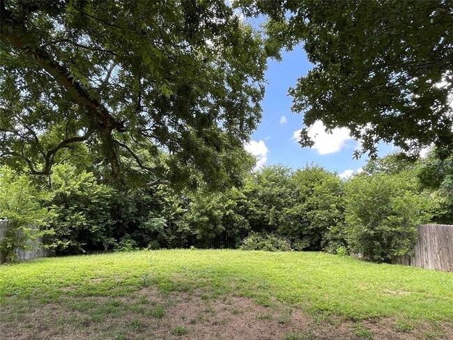Building Photo - 2507 Sweet Clover Dr