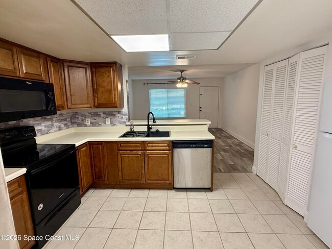 Building Photo - 1515 Huntington Ln